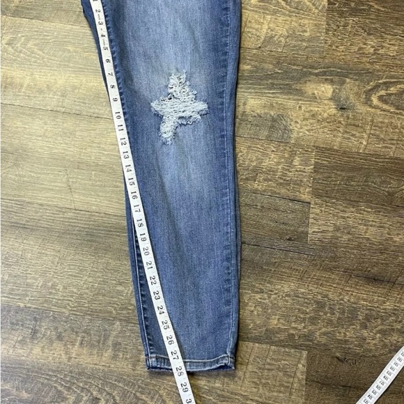 Judy Blue Slim Fit Distressed Jeans Womens 15/32 Blue Denim JB82172 Stretch - Picture 8 of 10